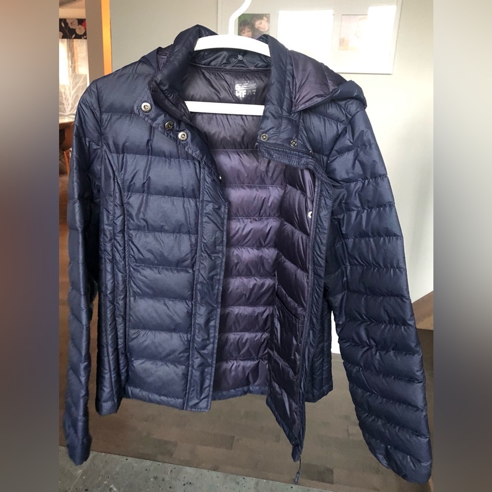 Women's Navy Puffer Jacket, Size M